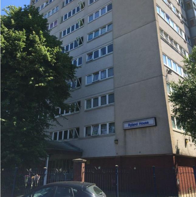 Półtoraroczna dziewczynka wypadła z siódmego piętra