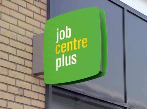 Pracownica Job Centre: „Żebrząca szmata, która wyrzuca z siebie dzieci jak świnie”