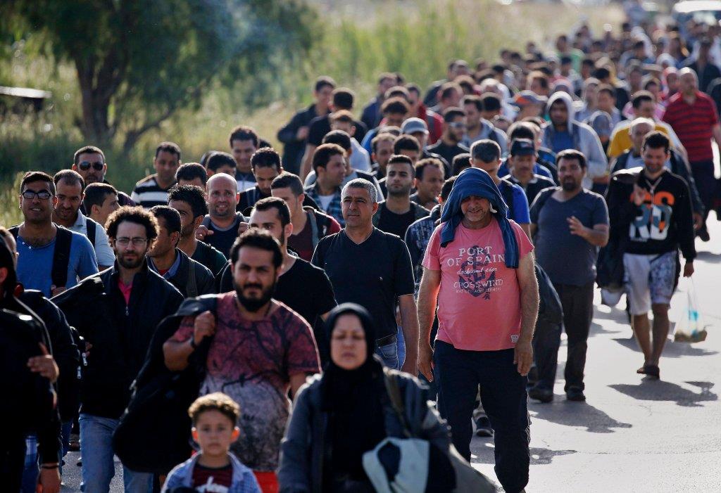 Ponad 275 tys. migrantów przybyło w tym roku do Europy