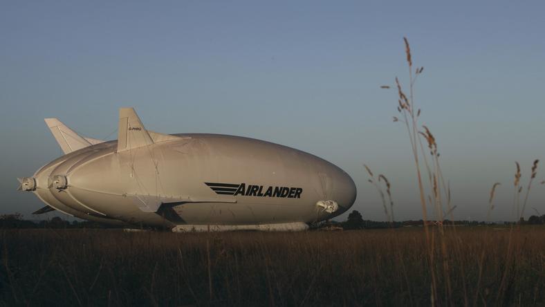 W Wielkiej Brytanii odwołano pierwszy lot gigantycznego sterowca
