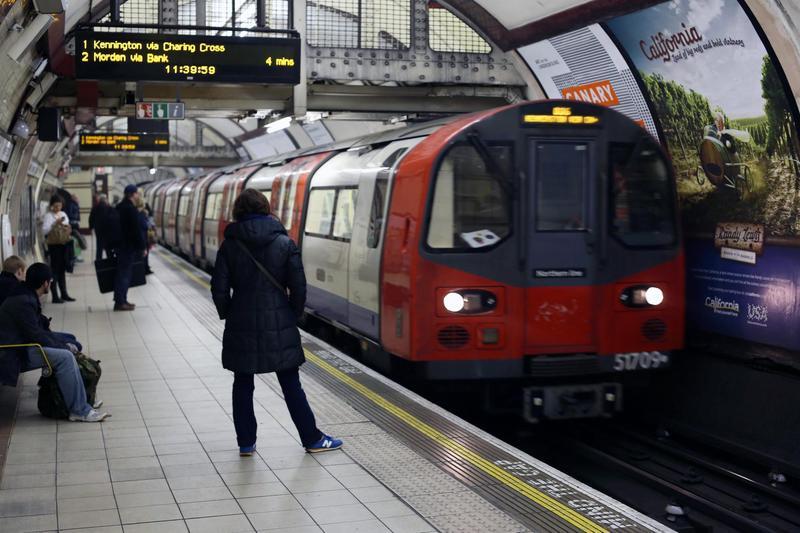 Londyńskie metro w weekendy będzie kursować przez całą dobę