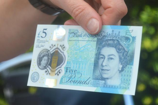 Nowe banknoty pięciofuntowe mogą być warte nawet 40 razy więcej