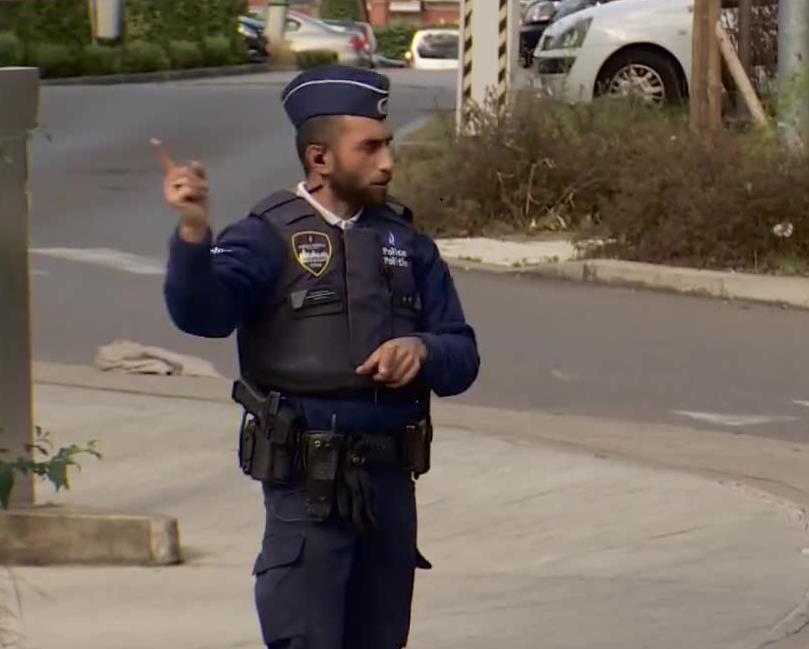 Nożownik zaatakował policjantów w Brukseli. Prokuratura: To mógł być akt terroru