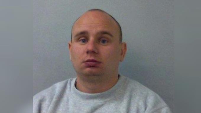 Polski kierowca zabił cztery osoby – doprowadził do wypadku, bo zmieniał muzykę w telefonie