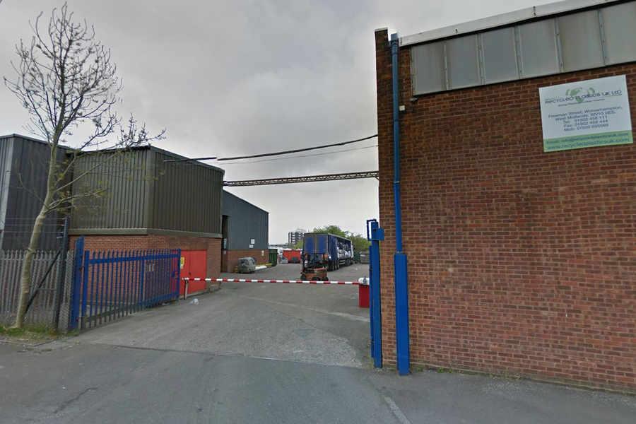 Siedmiu nielegalnych imigrantów zatrzymanych w zakładzie recyklingu w Wolverhampton