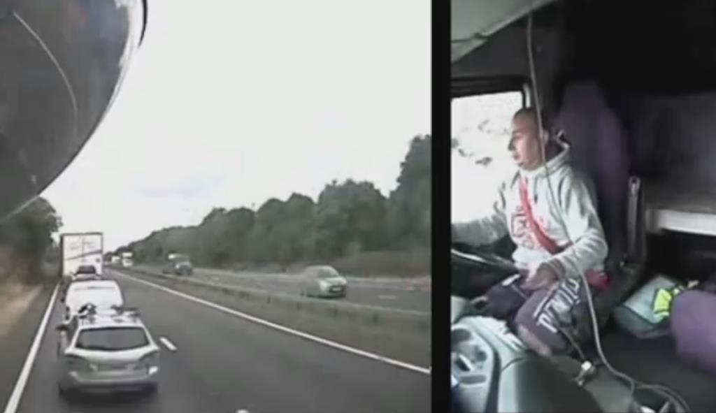 Polak za kierownicą zmienia muzykę w telefonie. Zabił cztery osoby