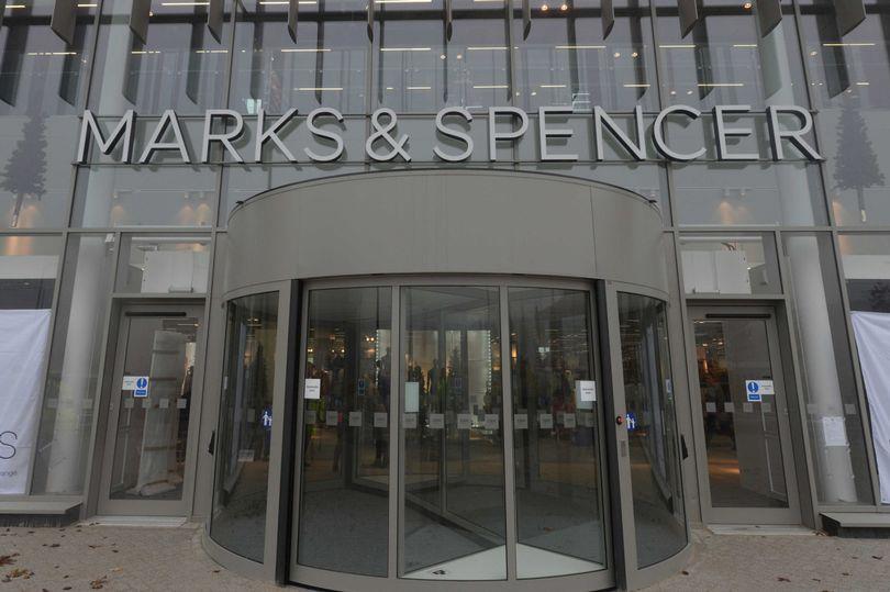 Marks & Spencer zlikwiduje kilkadziesiąt sklepów