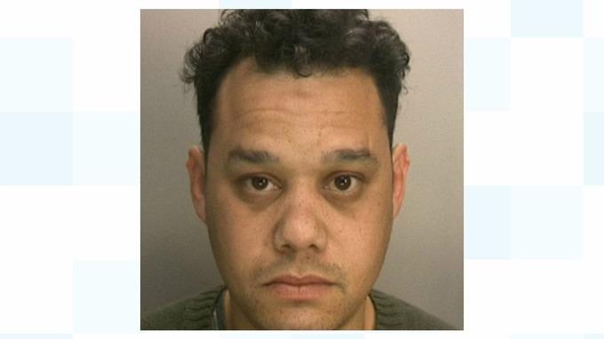 Włamywacz wyśledzony przez policję, bo podczas rabunku wypadł mu ząb