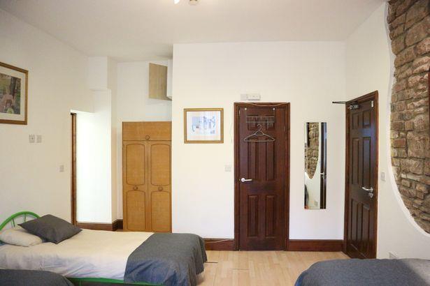 520 funtów miesięcznie za wynajęcie pokoju przy największym cmentarzu w Birmingham