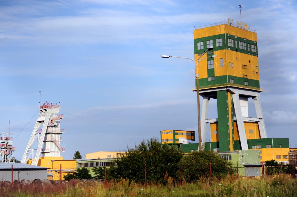 Silny wstrząs w kopalni miedzi Rudna. Dwóch górników zginęło, sześciu jest poszukiwanych