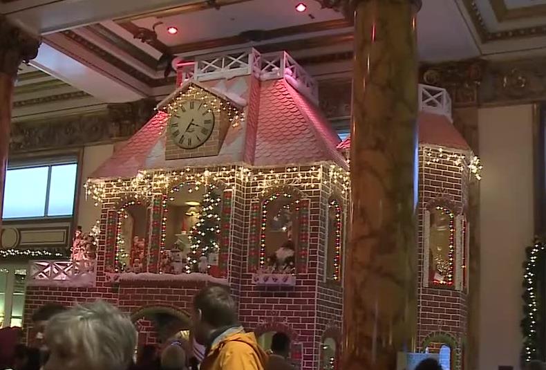 Olbrzymi piernikowy dom w San Francisco. Tysiące ciastek i pół tony lukru