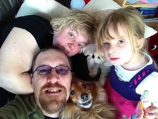 Mężczyzna zabił córkę i powiesił się, by ukarać żonę, która od niego odeszła