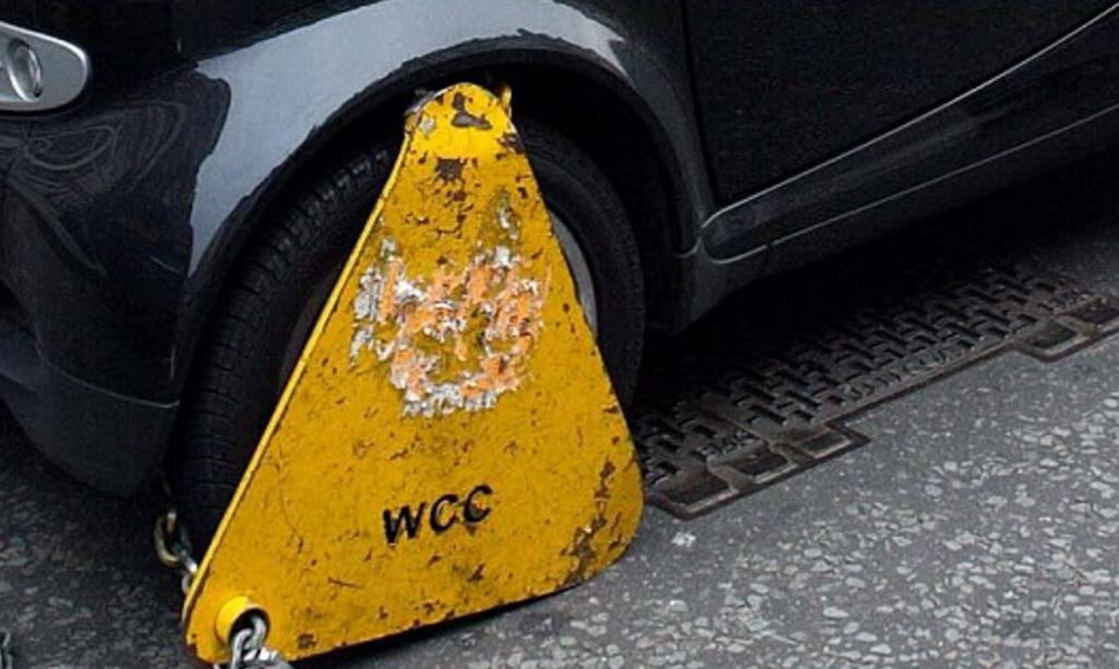 Po likwidacji papierowych dysków road taxu, wzrosła liczba blokowanych przez DVLA aut