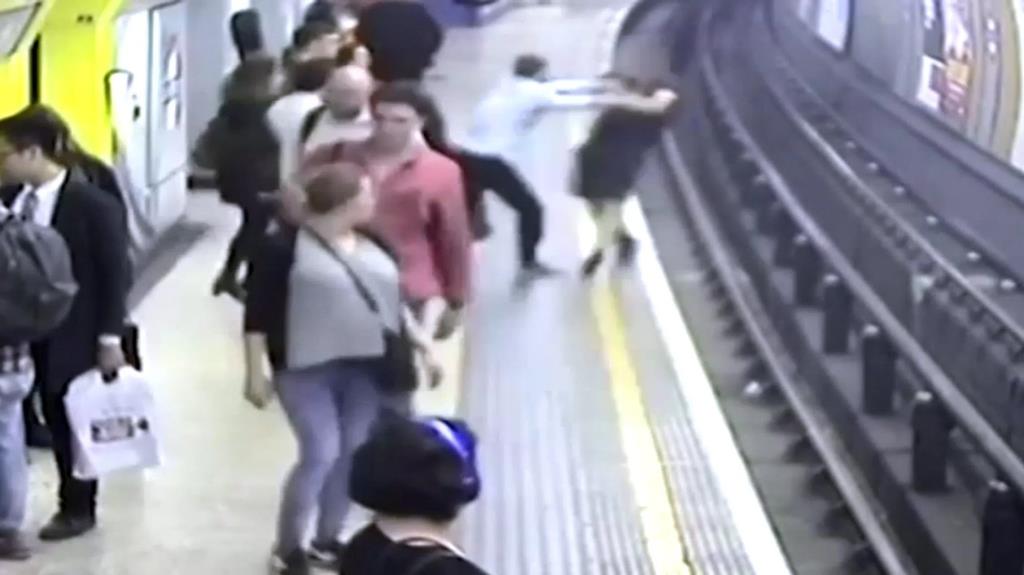 10 lat dla Brytyjczyka, który zepchnął Polaka na tory metra