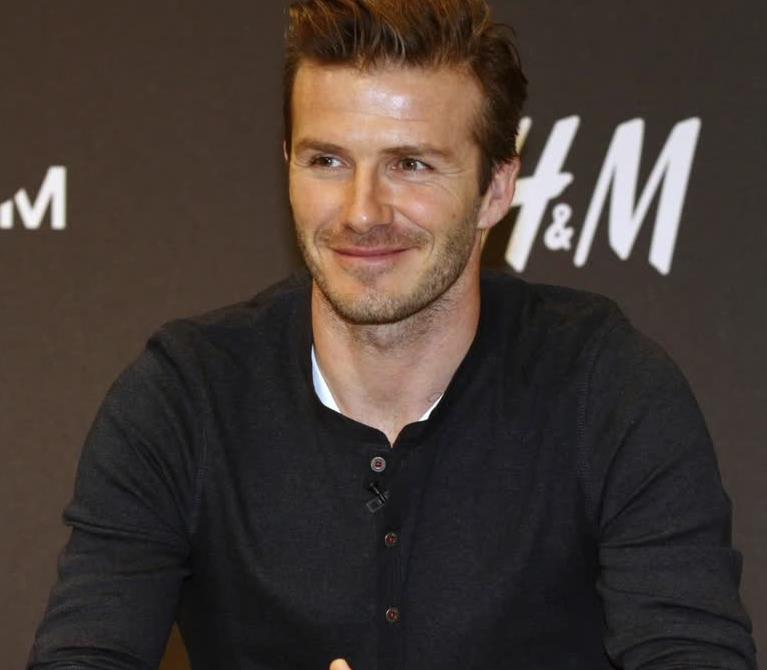 Beckham działał charytatywnie tylko po to, by dostać tytuł szlachecki