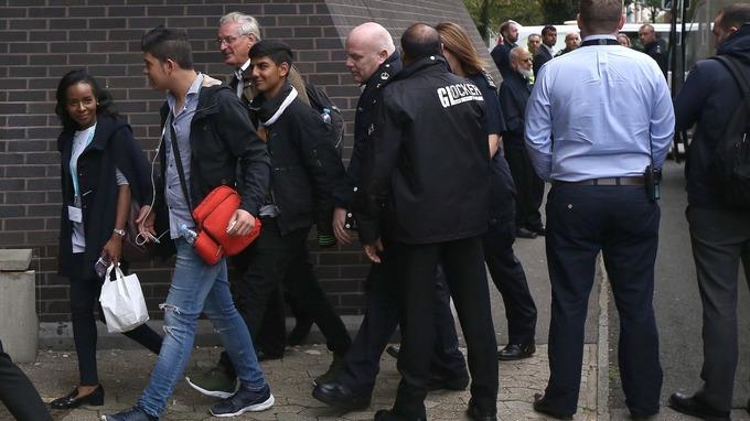 Dorośli uchodźcy udający dzieci wnioskowali o azyl w Starffordshire