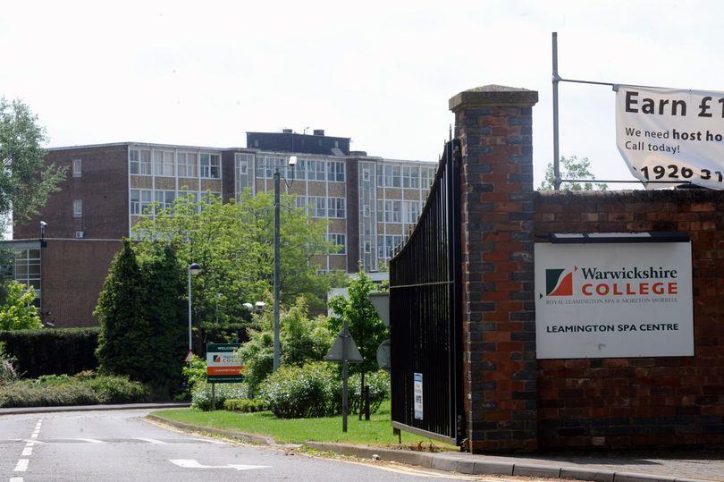 Nastolatek zrobił listę uczniów, których chce zabić i uzbrojony groził im w Warwickshire College