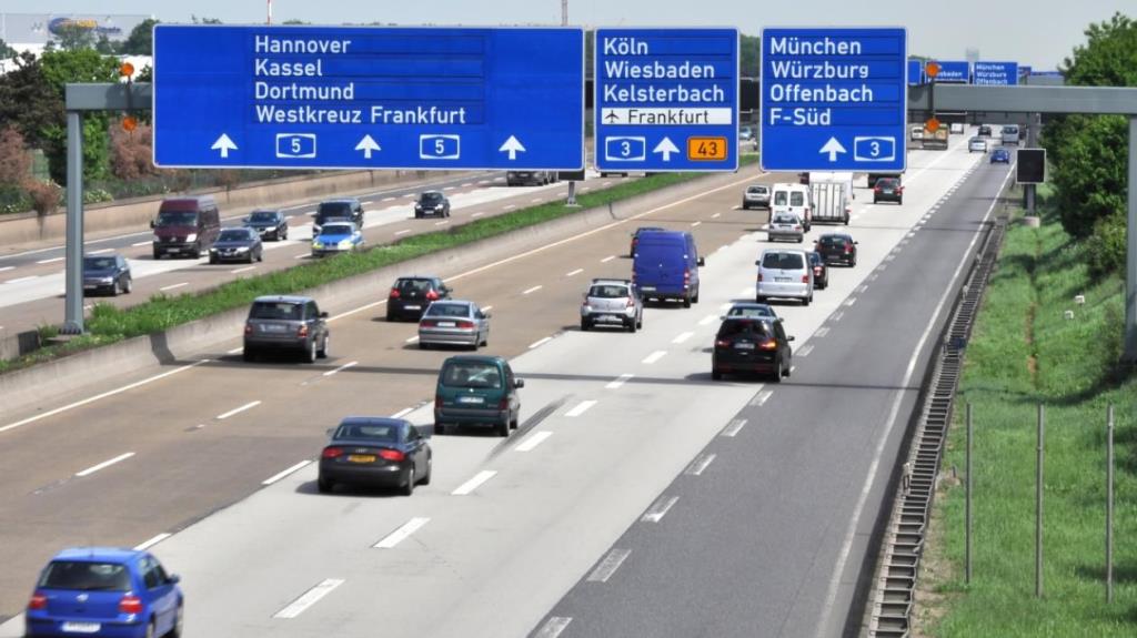 Niemcy wprowadzają opłatę za przejazd na autostradach