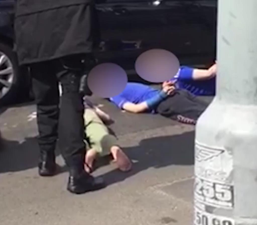 Policyjna akcja w Bordesley Green – dzieci aresztowane przez uzbrojonych oficerów