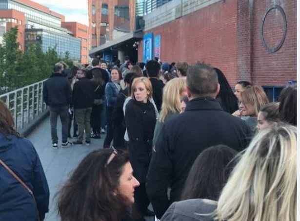 Fani nie wpuszczeni na koncert Bruno Marsa żądają rekompensaty