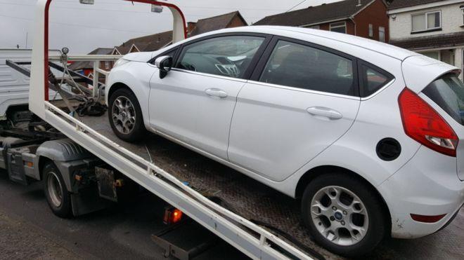 Policja zatrzymała pojazd, w którym odbywał się egzamin na prawo jazdy, bo nie był ubezpieczony