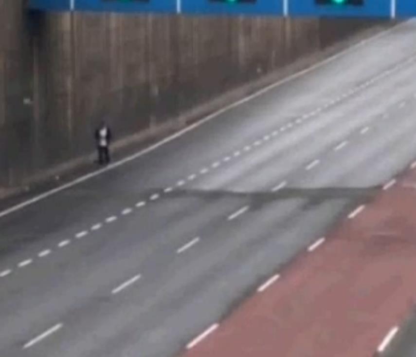 Szedł po zamkniętej A38, ponieważ chciał się dostać na siłownię