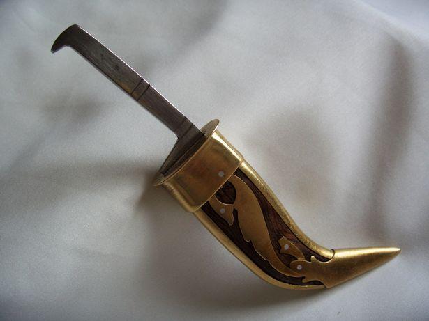 Park rozrywki Dratyon Manor nie wpuścił sikha, który nosi mały, ceremonialny sztylet