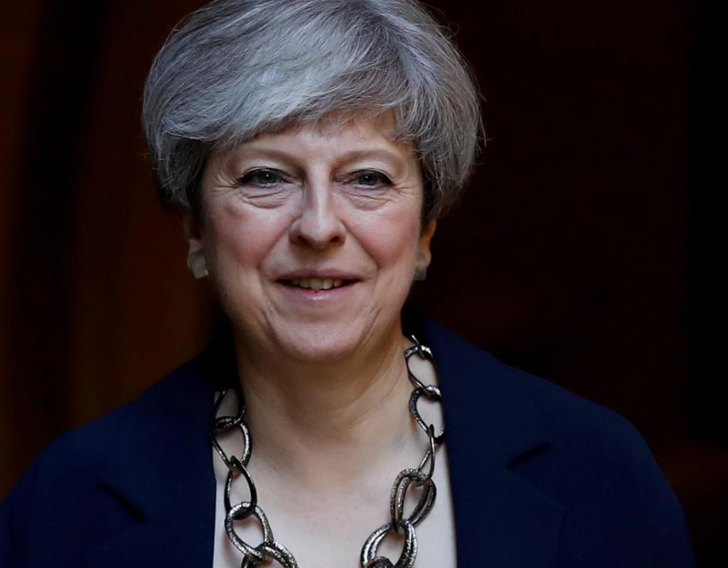 Niemal połowa Brytyjczyków uważa, że Theresa May powinna zrezygnować