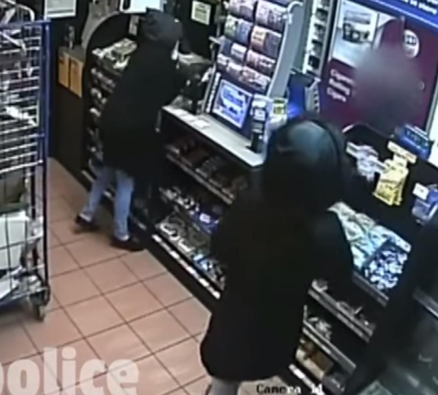 Uzbrojone w tasak kobiety napadły na oddział poczty w Kings Heath