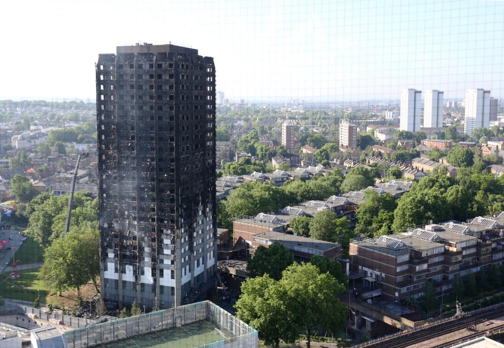 Około 600 wieżowców ma to samo łatwopalne pokrycie, co Grenfell Tower