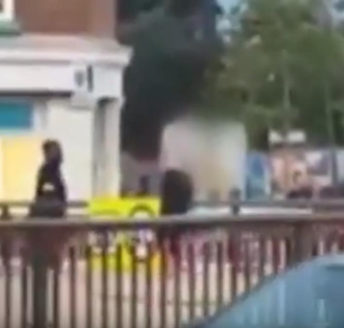 Mężczyzna uratował kobietę chcącą popełnić samobójstwo na wiadukcie w Perry Barr