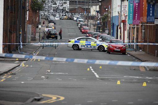 Mężczyzna ugodzony nożem przed pubem w Digbeth