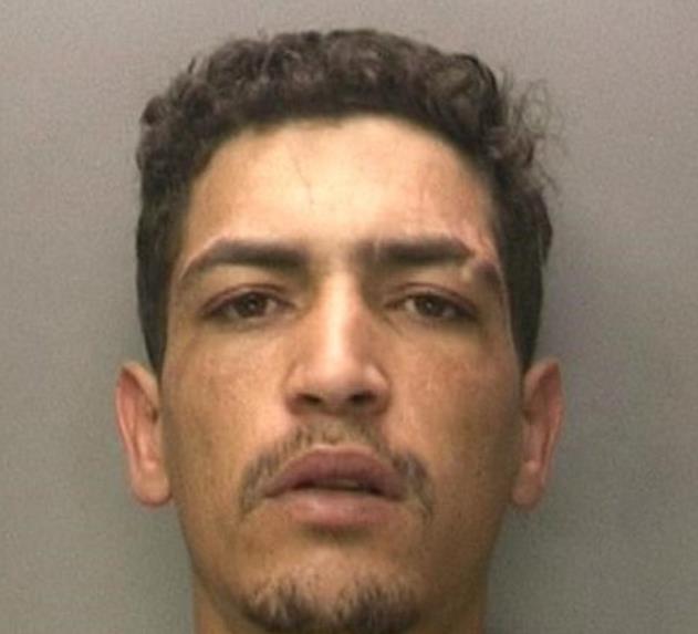 Syryjski imigrant wykorzystał seksualnie nieletnie, kiedy był na zwolnieniu za gwałt