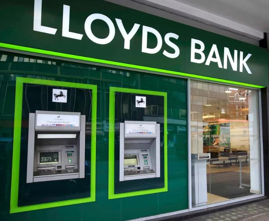 Bank będzie musiał oddać klientom, którzy wzięli kredyty prawie 300 mln funtów