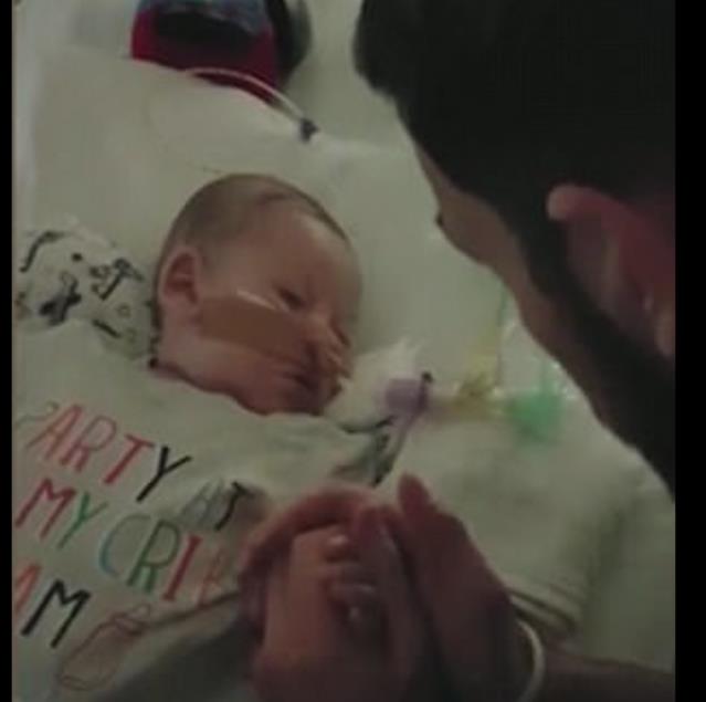 Charlie Gard zostanie przewieziony do hospicjum