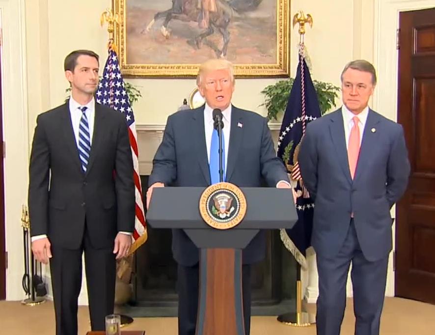 Koniec z loterią zielonych kart. Trump stawia imigrantom nowe warunki