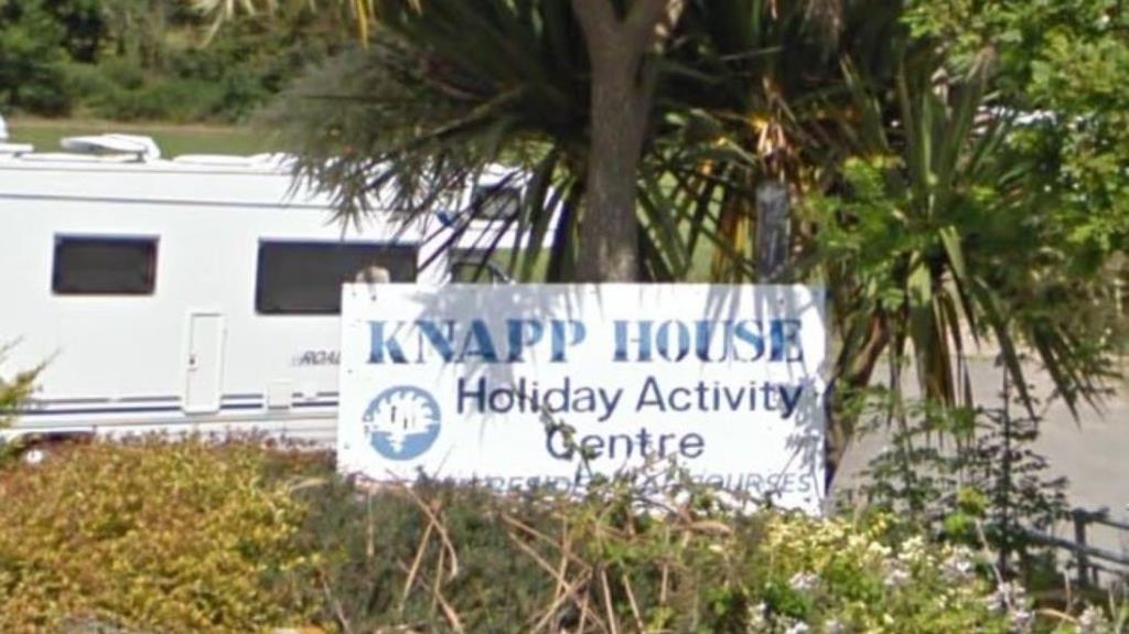 Czteroletni chłopiec znaleziony martwy w basenie w ośrodku wypoczynkowym w Devon