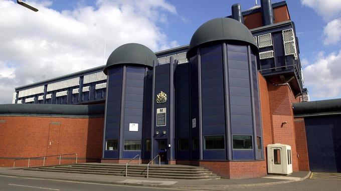 Zamieszki w więzieniu w Birmingham - osadzeni przejęli jedno skrzydło