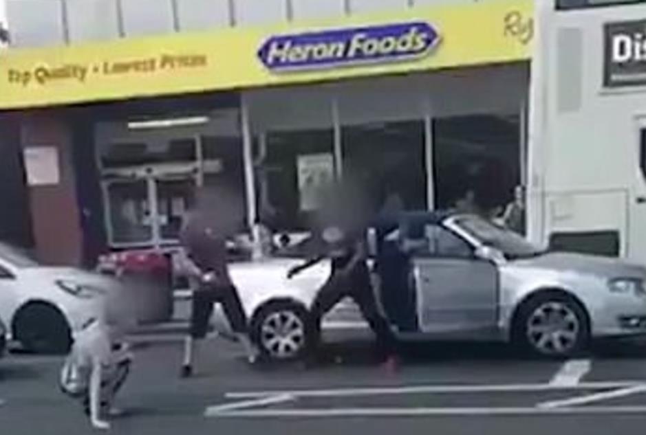 Bójka na ulicy w Northfield