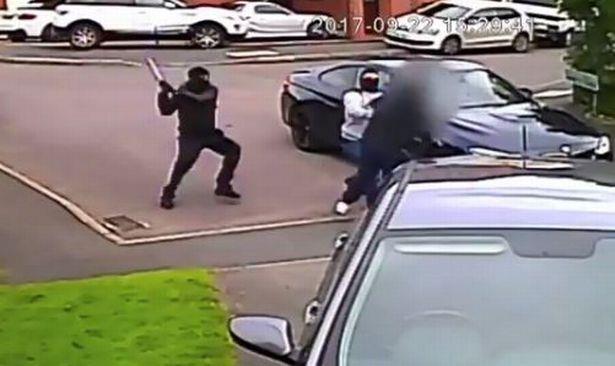 Brutalny atak na właściciela BMW w Shirley - sprawcy chcieli ukraść mu samochód