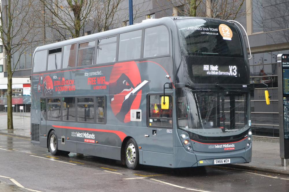 Tyle zarabiają maszyniści i kierowcy autobusów w Birmingham