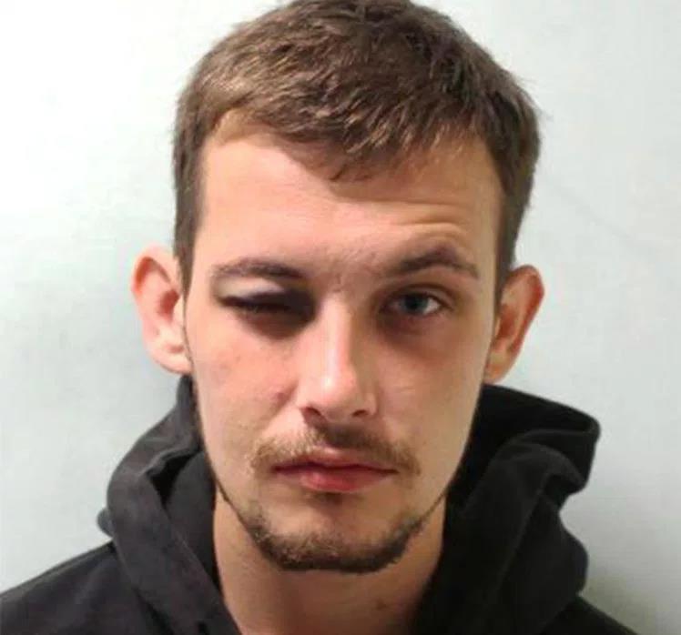 Uzbrojony w nóż 24-latek szukał muzułmanów, aby ich zaatakować