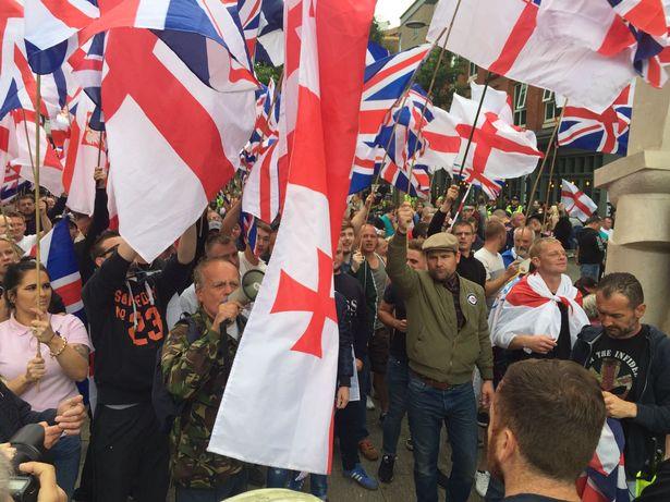 Setki nowych wniosków o członkostwo w Britain First, po tweetach Donalda Trumpa
