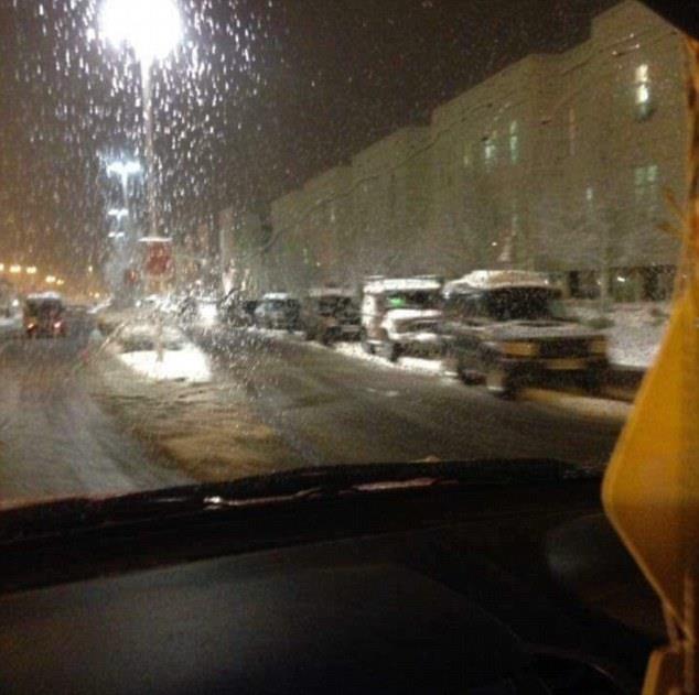 Właściciele aut 4x4 pomagali zatrudnionym w NHS w dotarciu do szpitali i domów