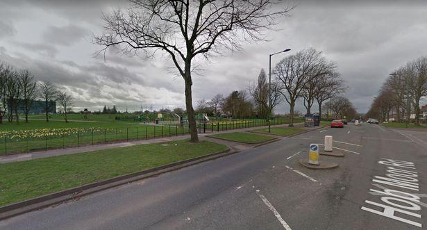 Brutalne ataki przy użyciu noża w parku w Birmingham - policja prowadzi śledztwo w tej sprawie