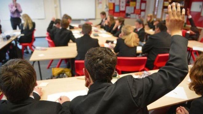 Ulotka o terroryzmie napisana przez ekstremistę znaleziona w szkole w Birmingham