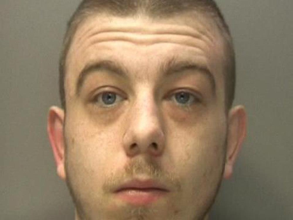 Brytyjczyk, który trzy dni po wyjściu z więzienia, zabił nastolatkę, został skazany na dożywocie.