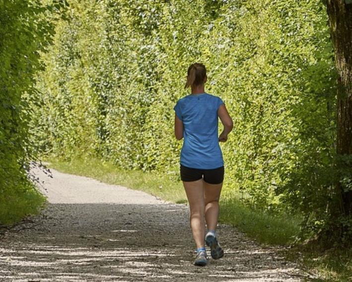 Biegaczka zaatakowana w parku przez filmujących ją mężczyzn