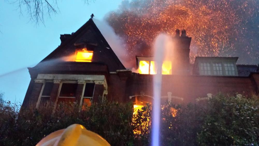 Droga zamknięta z powodu pożaru w Handsworth