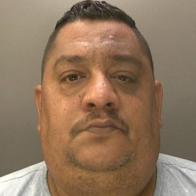 39-latek wykorzystywał imigrantów i płacił im mniej niż 2 funty za godzinę pracy